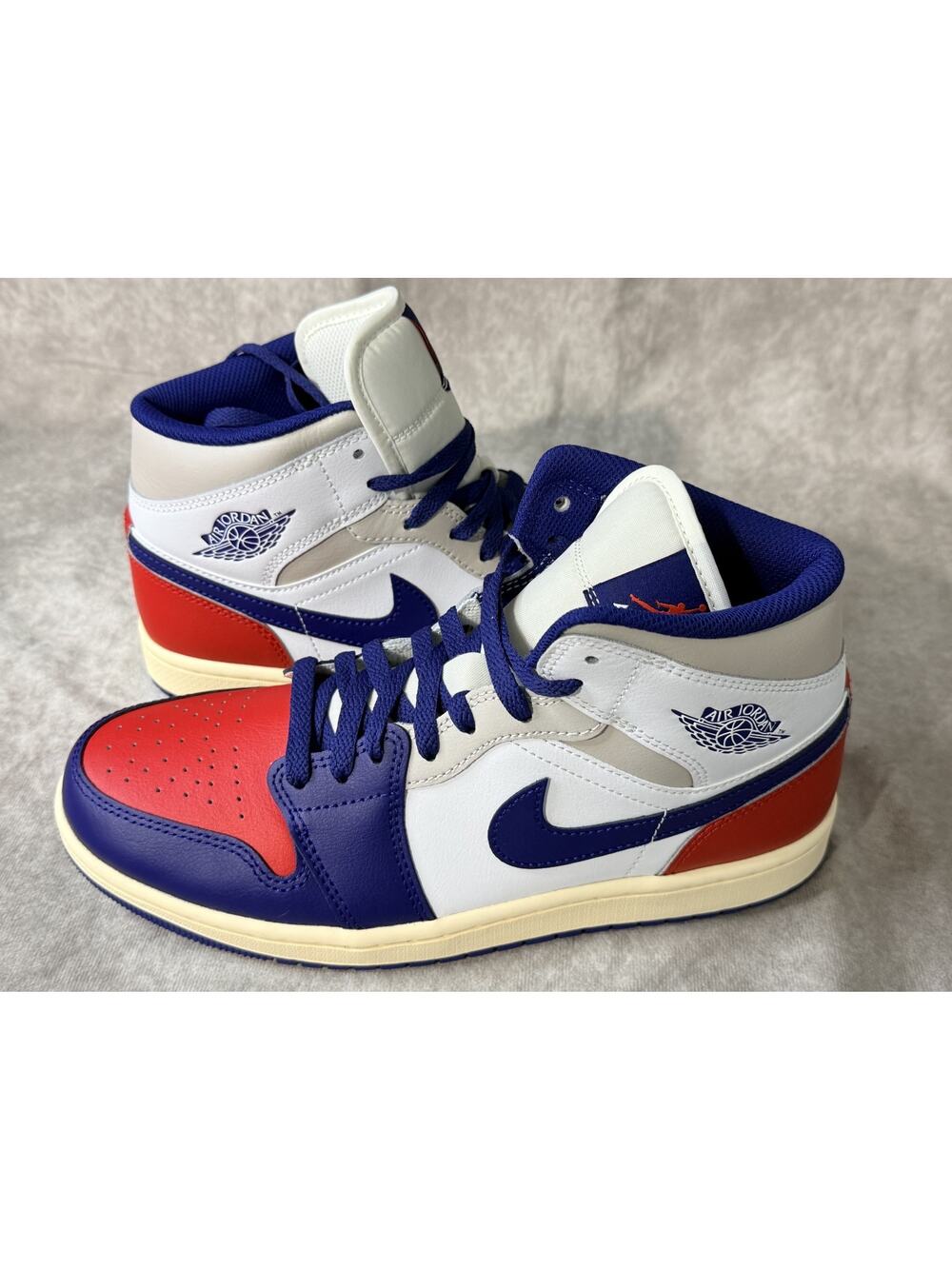 Nike Air Jordan 1‎ Mid Rare Air Men's size 8.5 DQ8426-102 NWOT